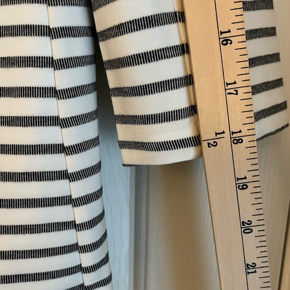 Tahari Striped Blazer Jacket White Black Stretch Button Size M - Picture 8 of 14